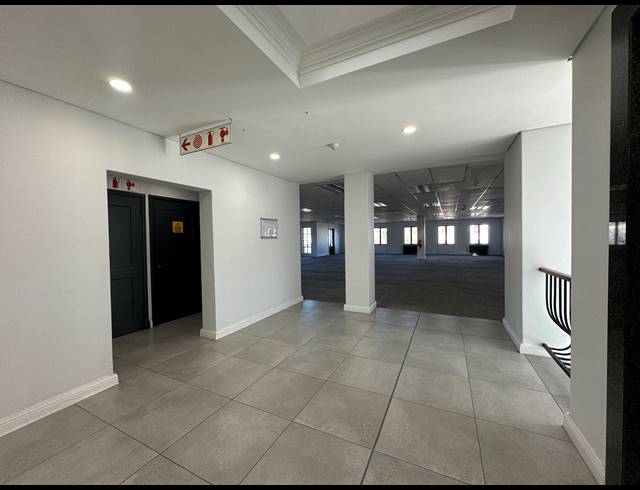 1,315M² OFFICE TO LET IN SANDTON CENTRAL